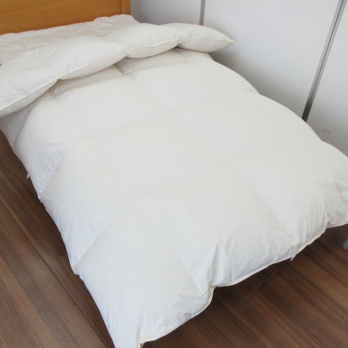 羽毛掛け布団　シングル　ホワイトダックダウン 85%　布団カバー 布団袋 付き 羽毛掛け布団 シングル ホワイトダックダウン 85% 布団カバー 布団袋